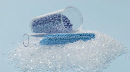 Hindered phenolic antioxidant：How does it protect polymers?